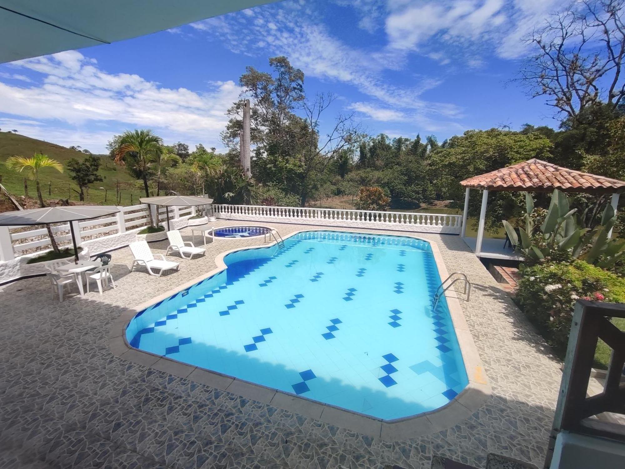 La Mesa Norte Hotel Campestre Las Cavernas מראה חיצוני תמונה